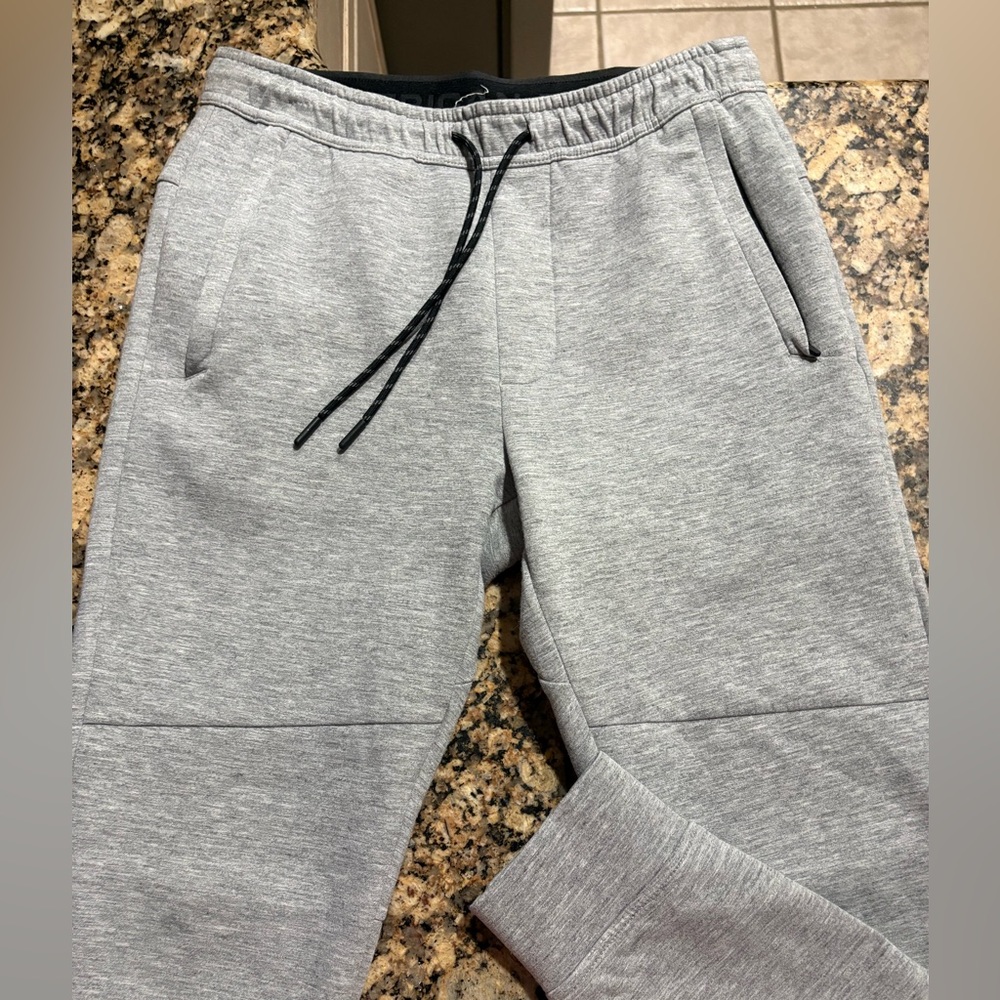 American Eagle Outfitters Black and Gray Joggers men’s small